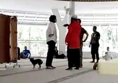 BPI KPNPA RI Minta Polisi Tangkap Wanita yang Masuk Masjid Bawa Anjingnya