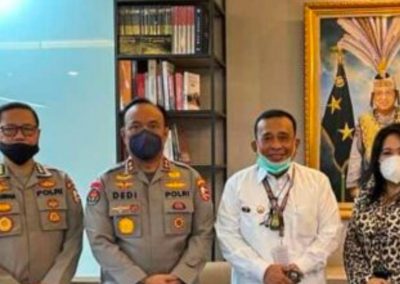 Selasa , 11 Januari 2022 Kadiv Humas Polri Sambut Hangat Kunjungan Tubagus Rahmad Sukendar