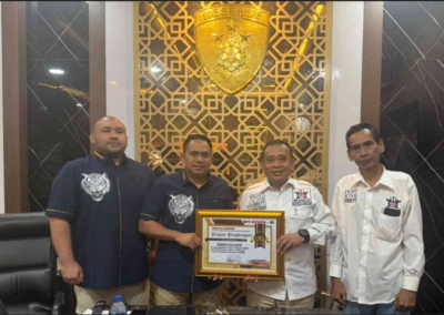 Rahmad Sukendar Beri Penghargaan BPI Award kepada Ditreskrimsus Polda Banten atas Dedikasinya Mengungkap Pemalsuan MinyaKita