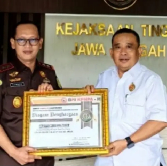BPI KPNPA RI Anugerahkan BPI Award kepada Kejati Jawa Tengah